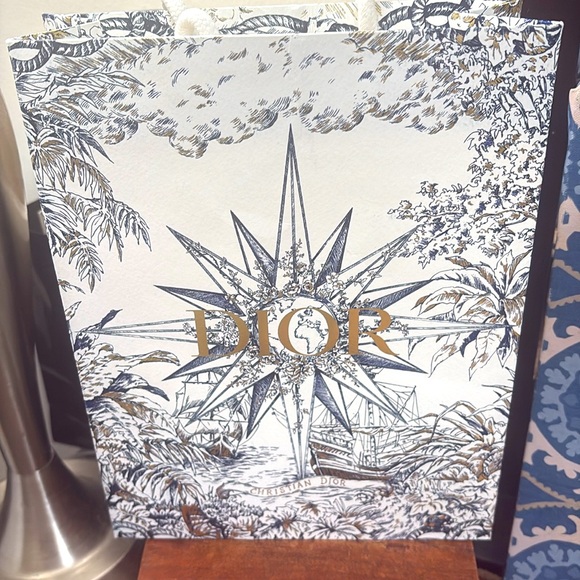 DIOR Beaute Cosmetics/Travel Pouch + Gift Bag NWOT - Picture 6 of 7